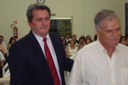 Vereador José Antonio Pedretti, recebendo o Ex-Vereador José de Souza Silva - atuou na 12ª Legislatura