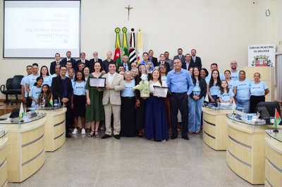 Vereadores e homenageados.JPG