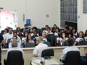 Público presente, entre eles representantes das entidades e alunos da Escola Isac