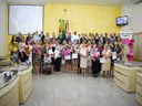 Autoridades municipais, vereadores e homenageadas pelo Dia Internacional da Mulher