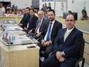Vereadores acompanham a sessão de homenagem