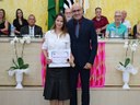 Homenageada Adriana Aparecida de Souza Miyagaki e o vereador Célio Ferregutti