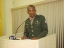 Sargento Douglas Emerson Dias dos Santos, usando a tribuna