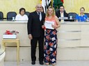 Vereador Célio Ferregutti e a homenageada Cristilene Fernandes Guastardi (Loja Maçônica União, Justiça e Amor)
