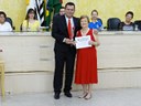 Vereador Higor Tossato e a homenageada Gessy Paro Melli (AVAPAC)