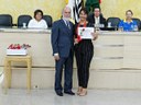 Vereador Milton Polon e a homenageada Jane Estela Pigozi Ramos de Almeida (Loja Maçônica Acácia do Oeste)