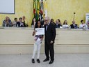 Diplomação: Amanda Giovana Pereira dos Santos (Emefi Prof. Guilherme Tammerik) e vereador Ailton Lorensetti
