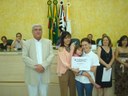 Vereador Francisco Eduardo Aniceto Rossi, Dra. Angélica Harumi Konda, a Gabriela Abe Barbosa - aluna da APMIAD, Maternal 2
