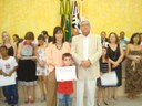 Vereador Francisco Eduardo Aniceto Rossi, Dra. Angélica Harumi Konda, a Rhuan Fávaro Racaneli - Aluno do 1º Ano da EMEFI Moacir Simard,
