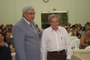Vereador Francisco Eduardo Aniceto Rossi recebendo o Sr. Arlindo Carnelos - Ex-Vereador, atuou na 1ª e 4ª Legislatura