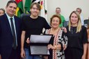 Belkiss Beretta recebendo Título de Cidadão Honorário de Dracena.