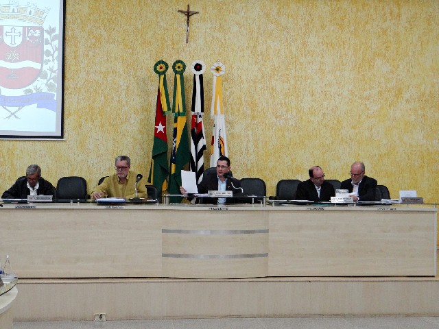 Câmara aprova dez projetos em sessão ordinária de segunda-feira