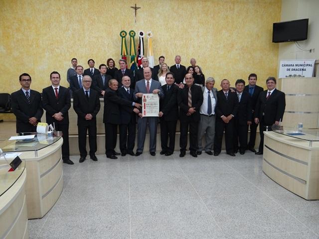 Câmara concede Título de Cidadão Honorário ao Prof. Paulo Figueiredo