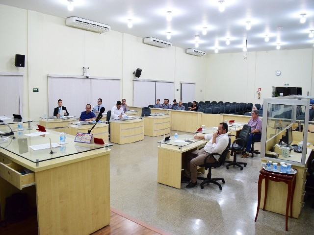 Câmara de Dracena aprova reorganização administrativa, remanejamento de verba e regulamentação da LGPD