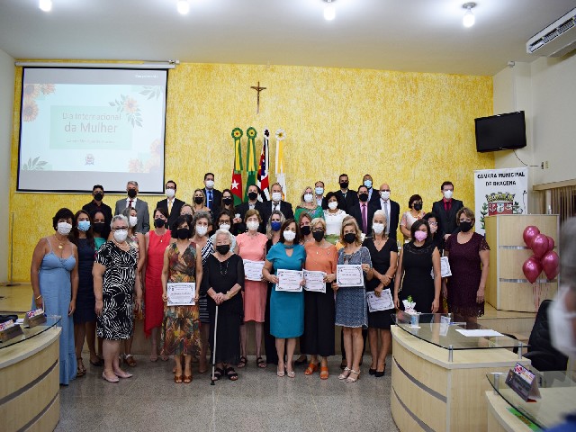 Câmara de Dracena homenageia voluntárias pelo Dia Internacional da Mulher