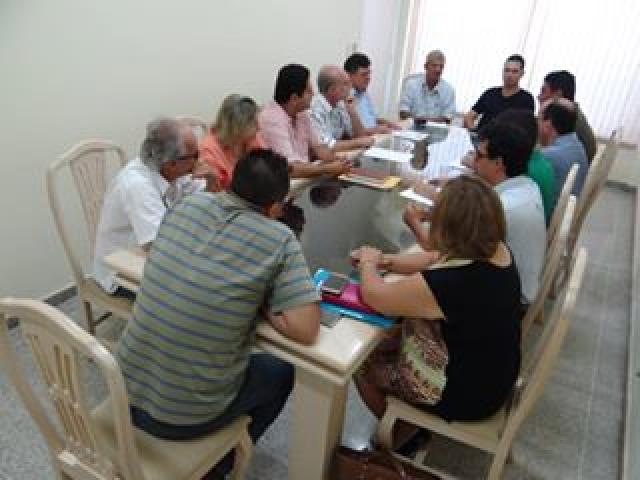 Câmara monta comissão especial para acompanhar execução de obras em loteamentos