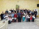 Câmara Municipal de Dracena presta homenagem a alunos de escolas municipais e a Líder Comunitário