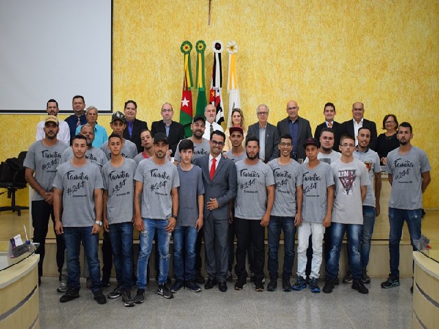 Câmara realizou nesta segunda-feira (20) a 16ª Sessão Ordinária.