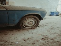 Câmara solicita fiscalização em veículos abandonados