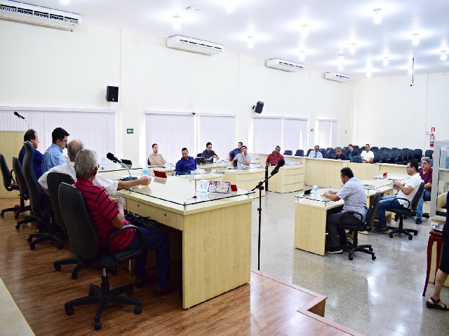 Com retirada de projeto, sessão extraordinária da Câmara é encerrada sem apreciação do PLC n.º 06