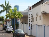 Data para entrega dos uniformes escolares é questionada em sessão ordinária.