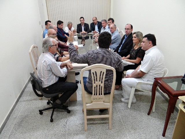 Devido à reforma do Banco de Sangue da Santa Casa, vereadores e diretoria discutem uso do prédio da EMS