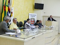 Dois projetos de lei passam por primeira votação em sessão da Câmara Municipal de Dracena