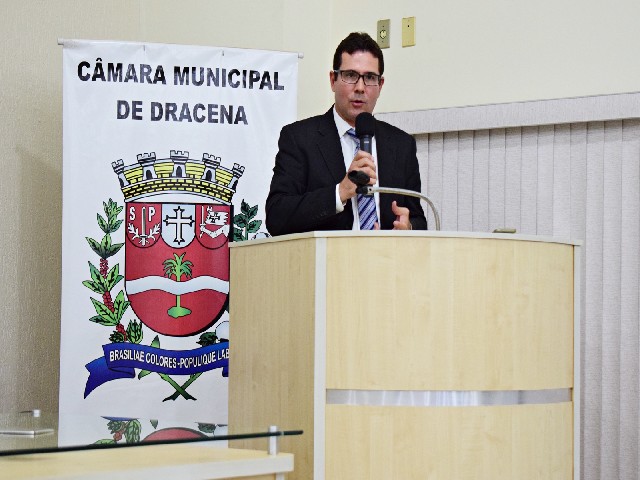 Informações sobre a possibilidade de projeto de lei instituindo subsídio aos estudantes de ensino superior são