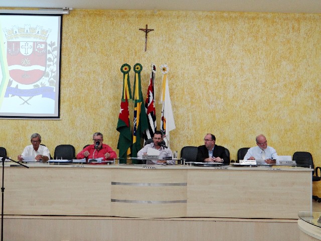 Legislativo apresenta requerimentos e indicações em sessão ordinária