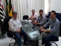 Legislativo propõe ao Executivo compra de ônibus para pacientes e adiantamento de cartão alimentação