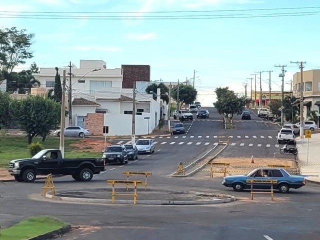 Legislativo sugere a instalação de iluminação pública em rotatória