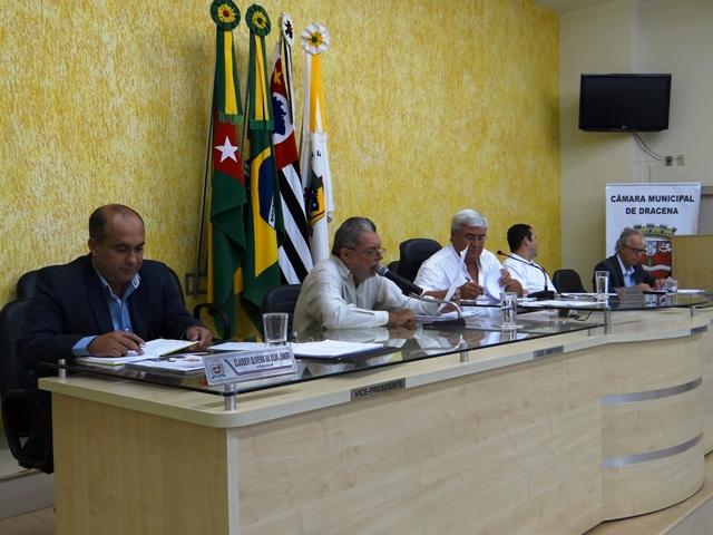 Orçamento municipal de 2017 passa por primeira votação