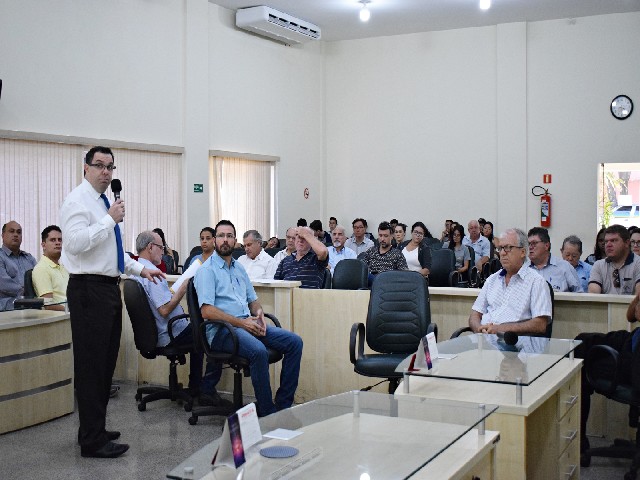 População participa de Audiência Pública que apresenta alterações na lei que rege o Plano Diretor Municipal