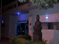 Prédio da Câmara de Dracena recebe iluminação na cor azul pelo Dia da Conscientização do Autismo