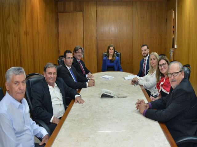 Presidente da Câmara participa de audiência que busca recursos para ampliação do Fórum de Dracena