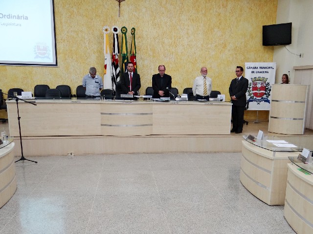 Primeira sessão ordinária do ano é realizada na Câmara Municipal de Dracena