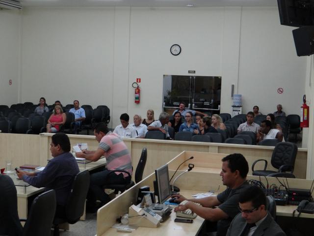 Requerimentos e indicações são aprovados em sessão na Câmara