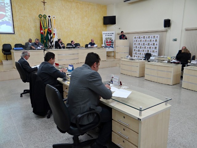 Sem projetos na Ordem do Dia, vereadores apresentam requerimentos e indicações