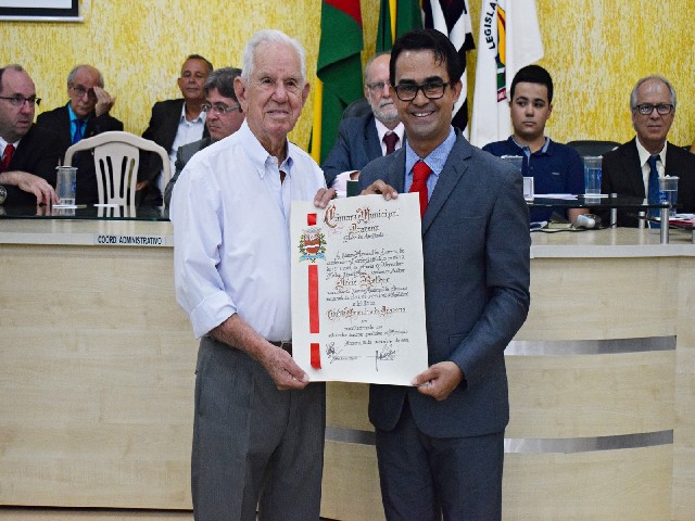 Sessão solene pelo aniversário de Dracena tem instalação do Parlamento Jovem e Título de Cidadão Honorário