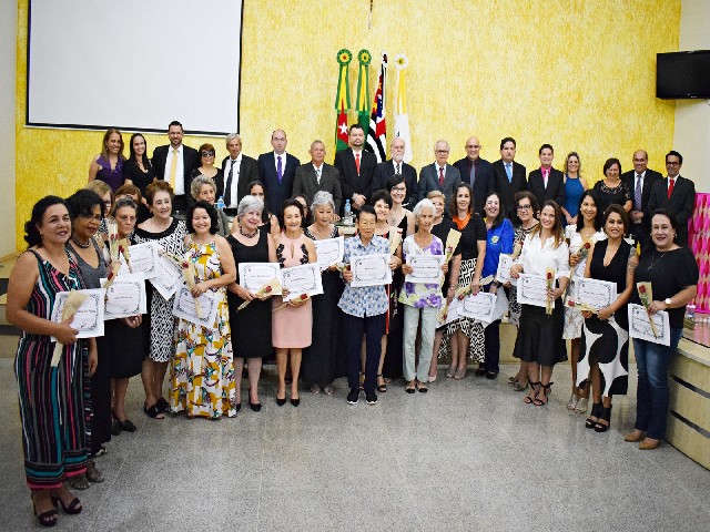Voluntárias de entidades dracenenses recebem homenagens na Câmara Municipal de Dracena